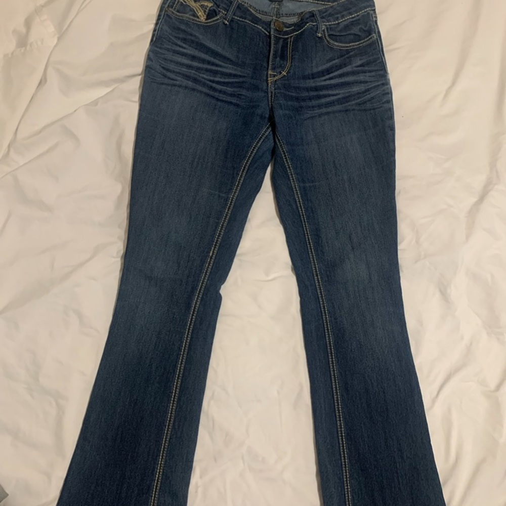 Women’s dark wash boot cut jeans 6